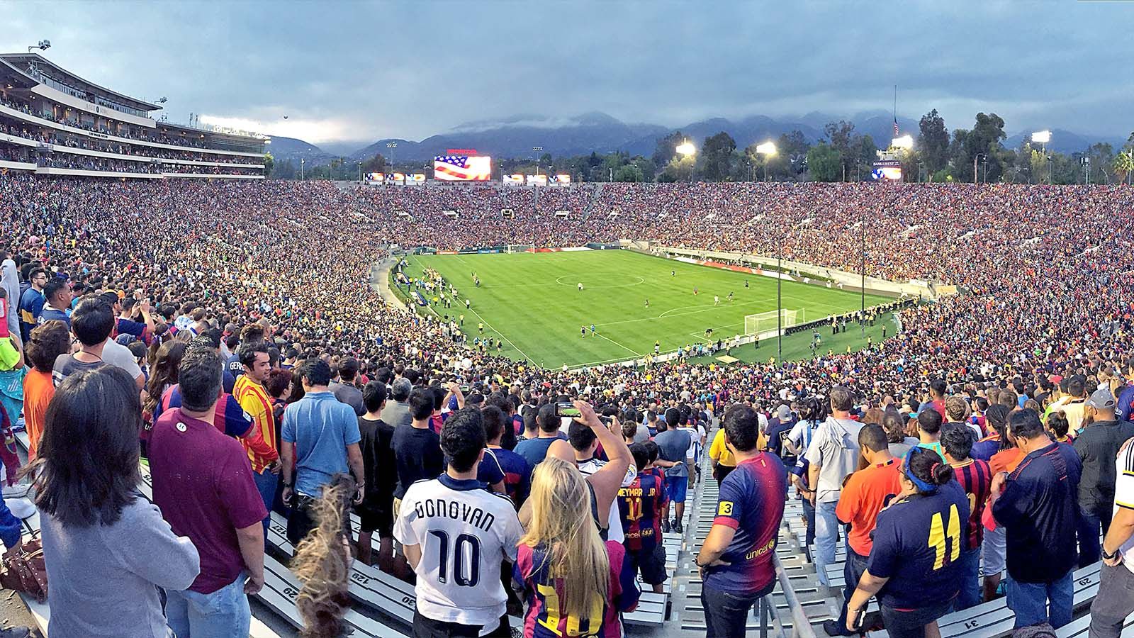 La Galaxy To Play Lafc At The Rose Bowl In Mls Season Opener